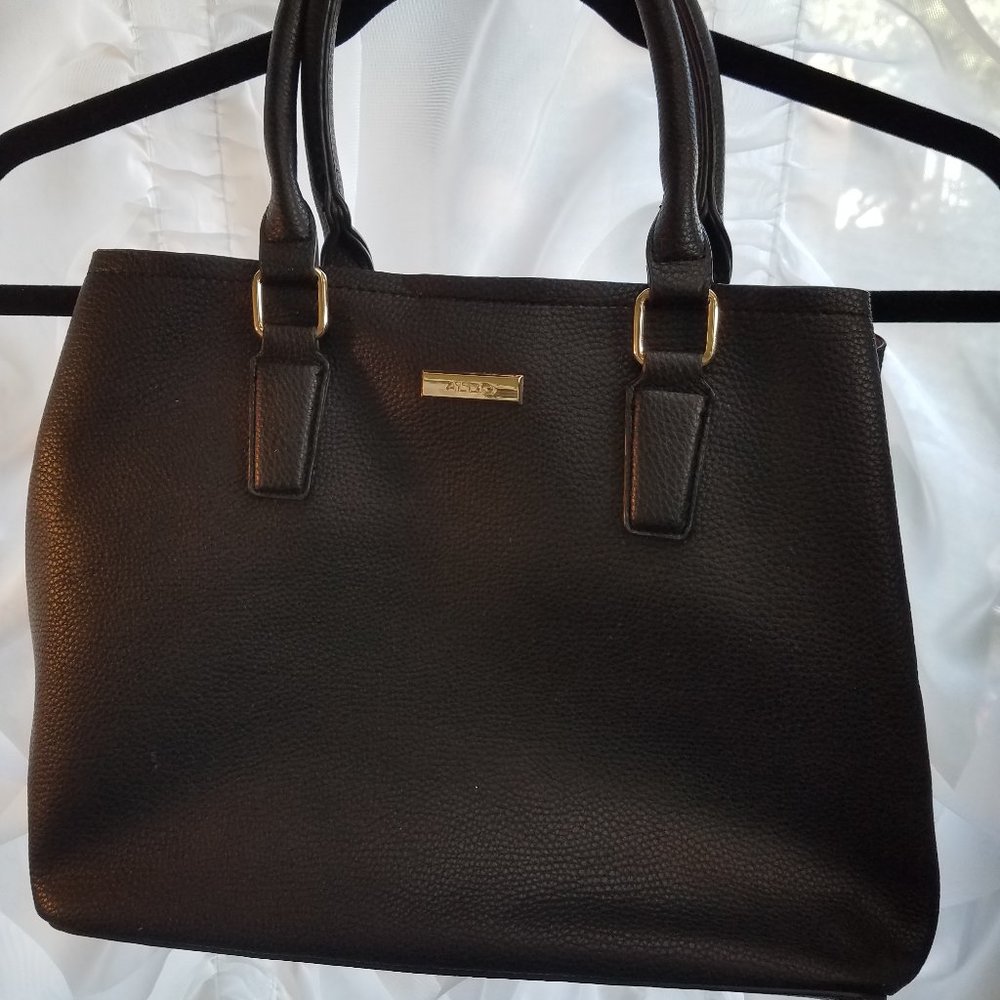 🌸 ALDO black leather purse with pink interior